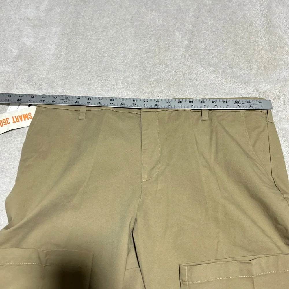 New NWT Dockers Workday Khaki Mens 40 34 Tan Smart 360 Flex Classic Fit Pants